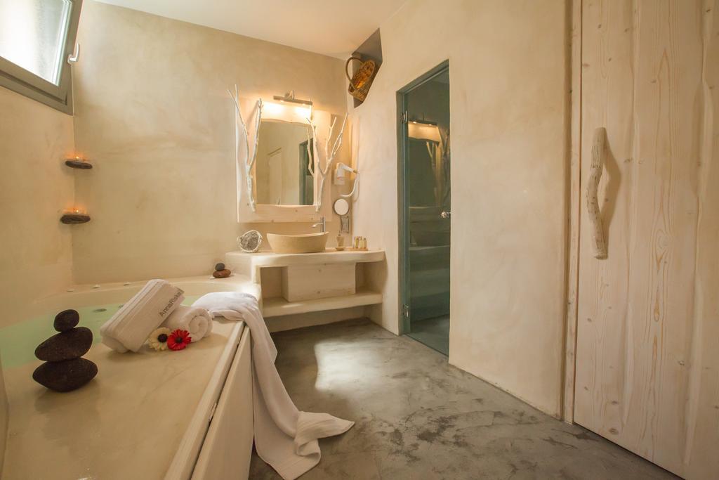 Love Nest With Hot Tub, Hammam & Outdoor Cinema Akrotiri  Bagian luar foto
