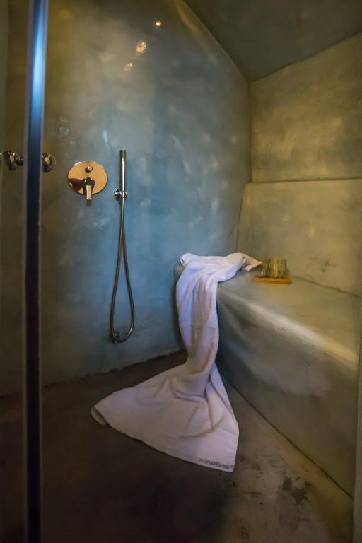 Love Nest With Hot Tub, Hammam & Outdoor Cinema Akrotiri  Bagian luar foto